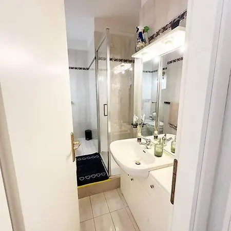 Apartment In1 *