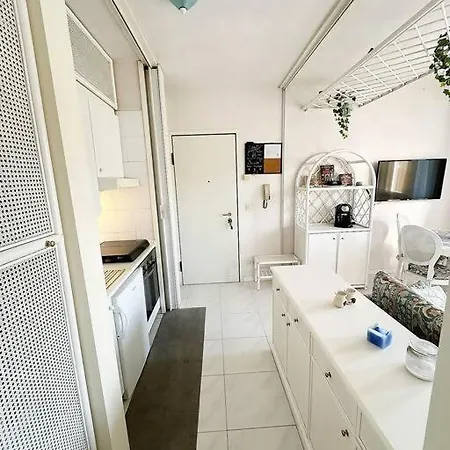 In1 Apartment *